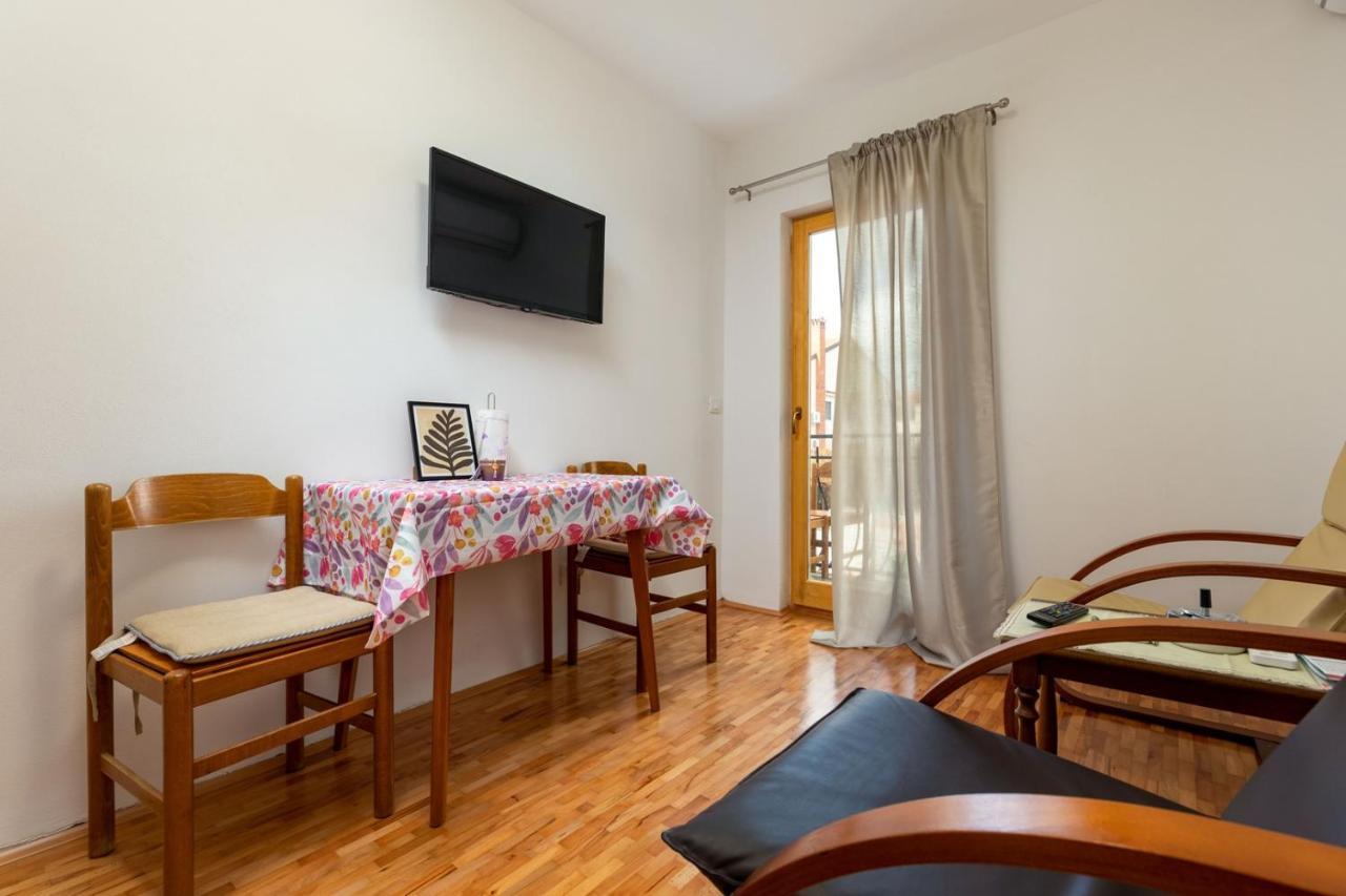 Rovinj City Studios Bagian luar foto